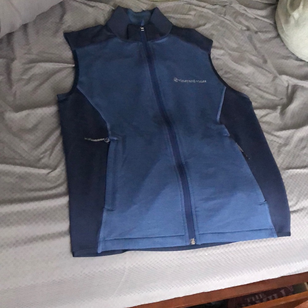 Vineyard vines performance vest